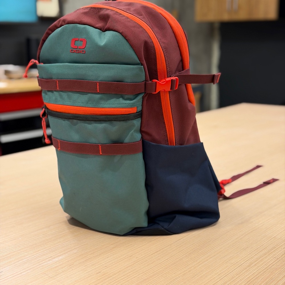 Ogio Alpha 20l Backpack - image 2